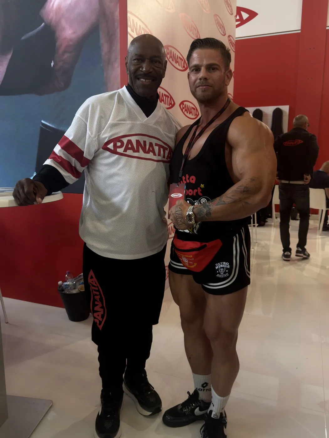Arthur junto a Lee Haney